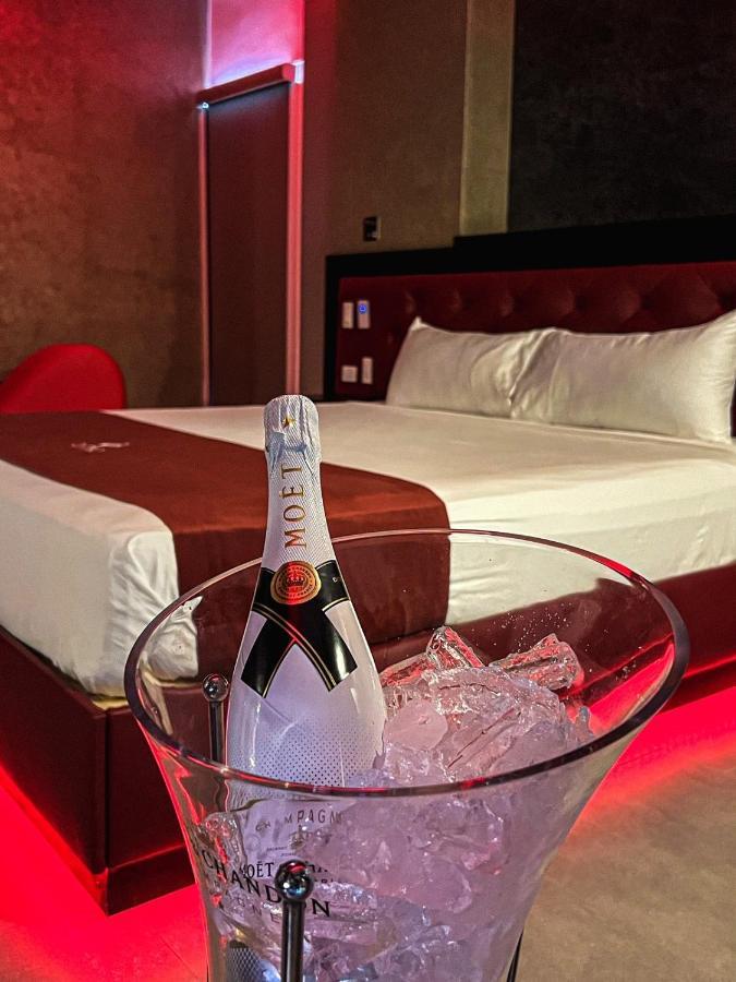 Motel Boutique Qatro Енсенада Екстер'єр фото